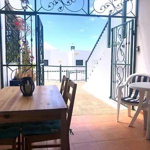 https://casa-joe-cosy-one-bedroom-apartment-on-popular-complex.in-canary-islands.com